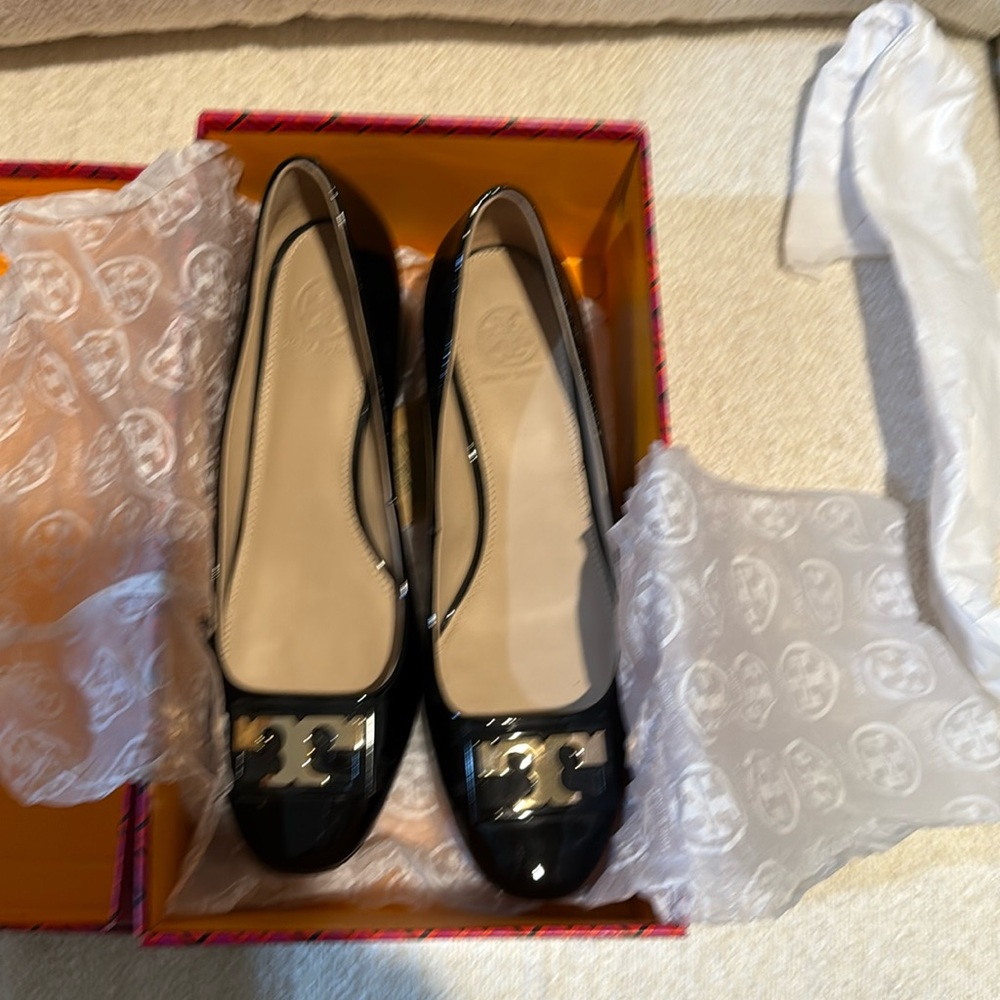 Tory Burch Gigi black patent leather